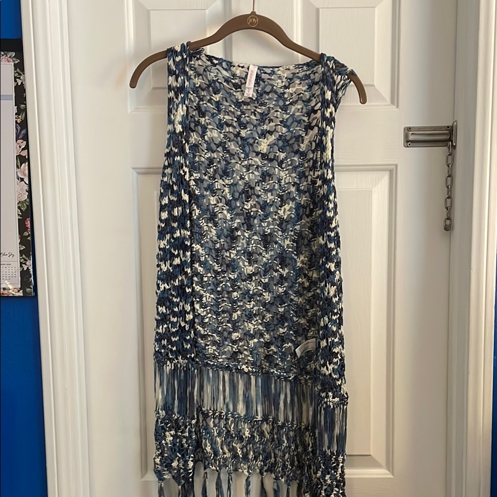 Xhilaration Navy and Cream Knit Vest